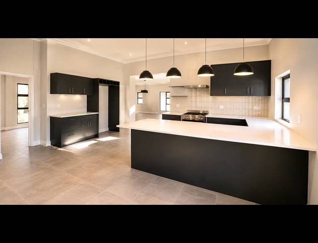 4 BEDROOM FREESTANDING FOR SALE IN SHELLEY POINT